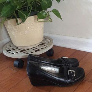 Black wedge formal dress shoes size 6